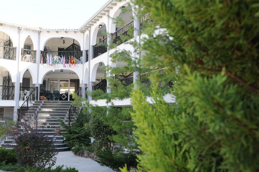 Pegasus Hotel ฮานิโอติ ภายนอก รูปภาพ